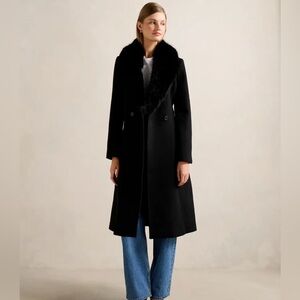 NWT Womens  Dress coat with fur